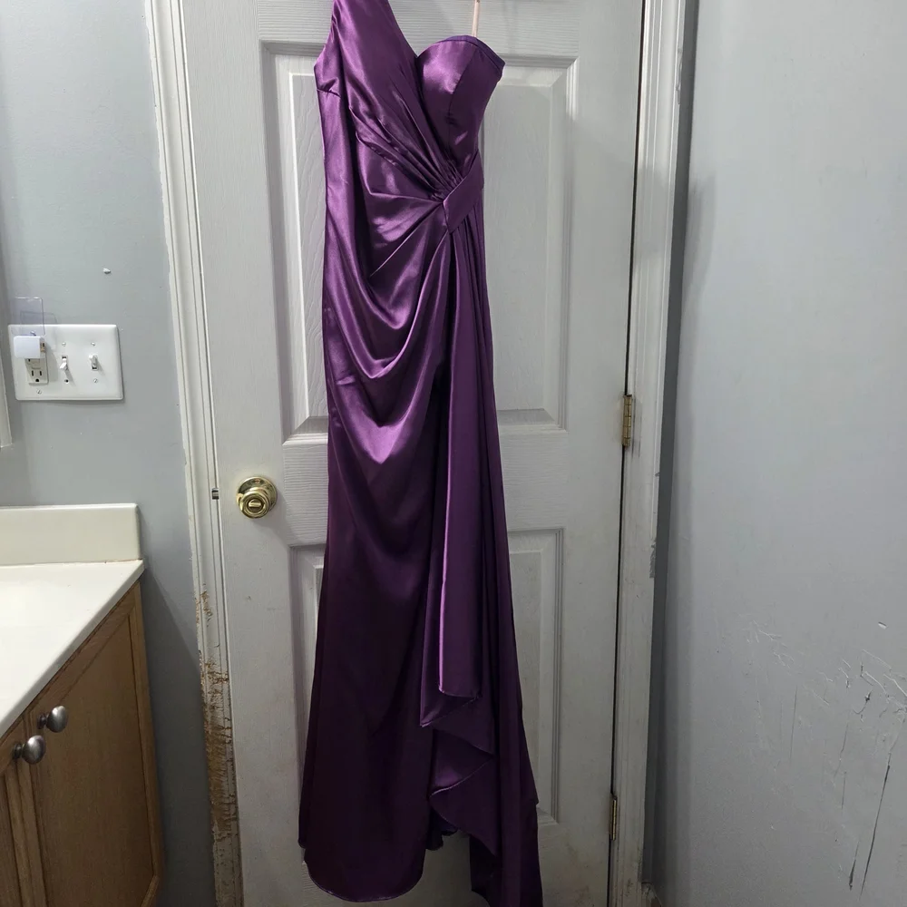 Elegant One Shoulder Satin Dress in Deep Purple - Picture 3 of 12